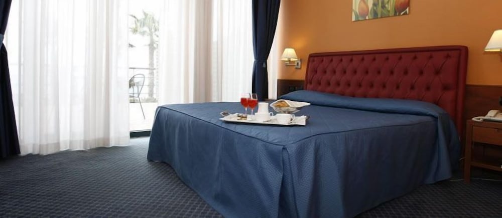 Classic Double or Twin Room photo 2