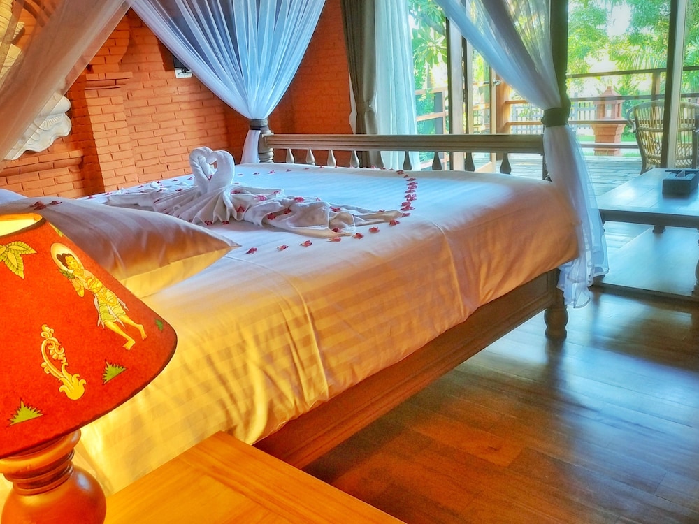 Deluxe Room, Garden View photo 2