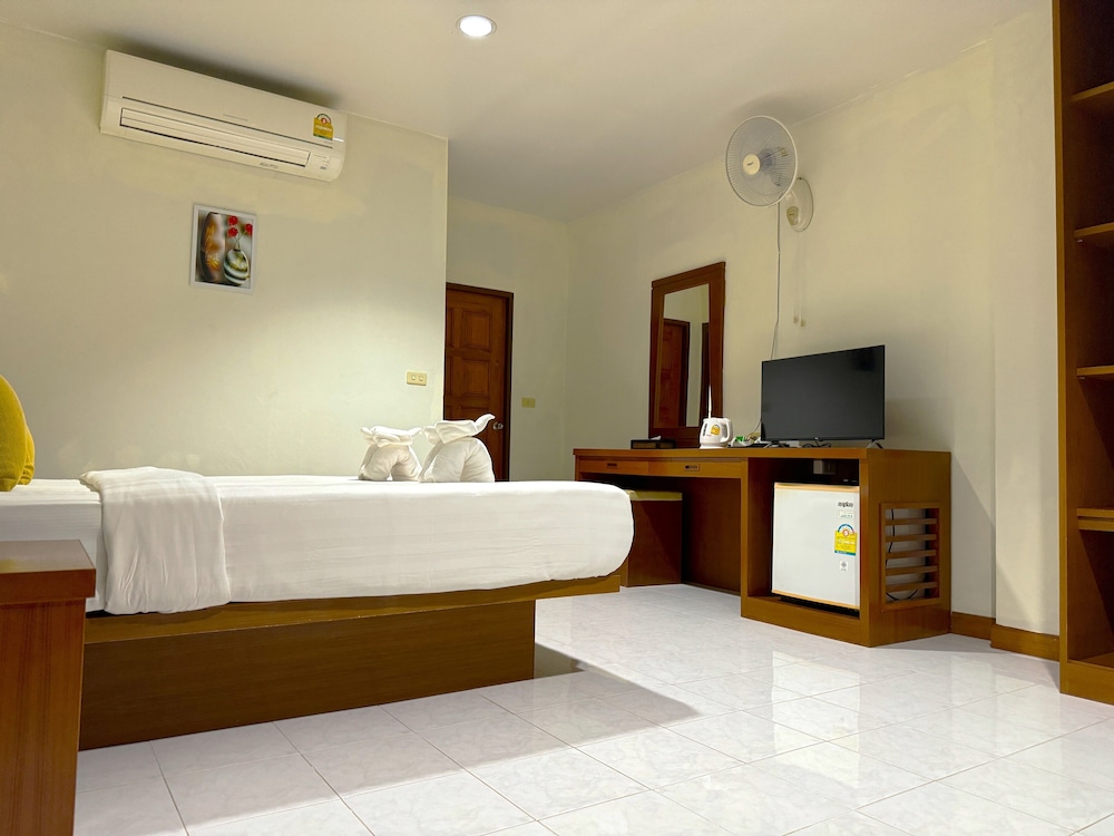 Standard Double Room, No Windows - Photo 6