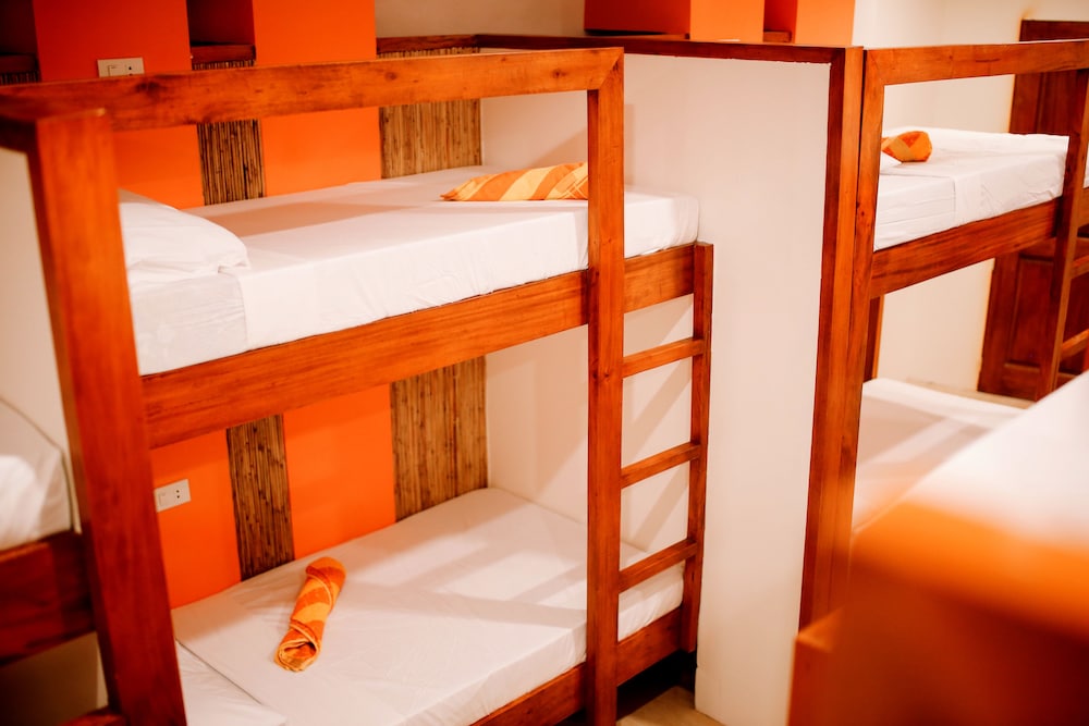 Capsule-Inspired Beds in an AC Dormitory photo 1