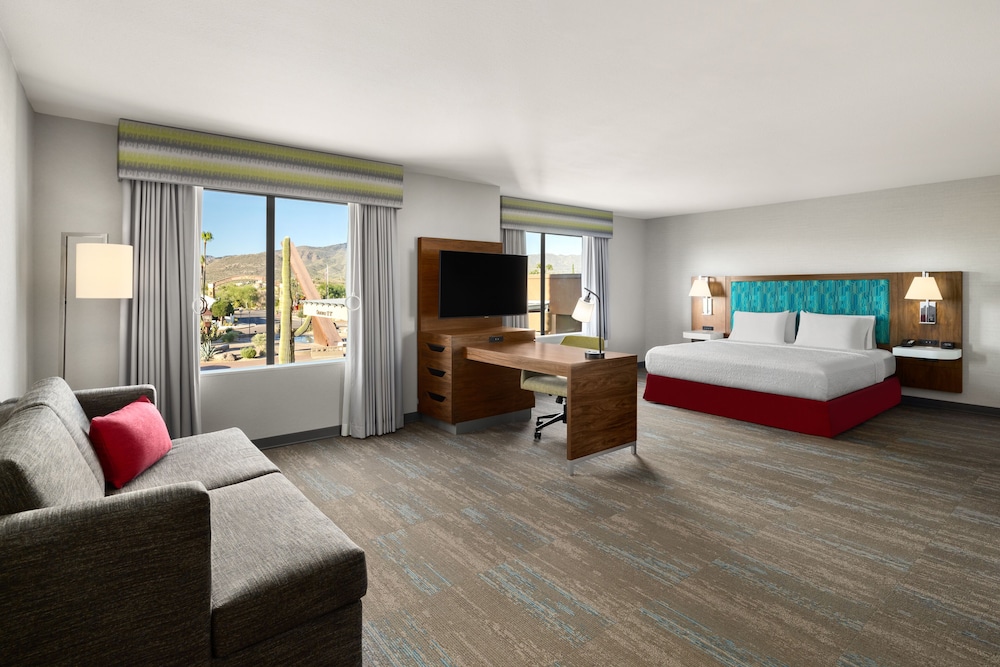 Suite, 1 King Bed, Accessible (Roll-In Shower) - Photo 2