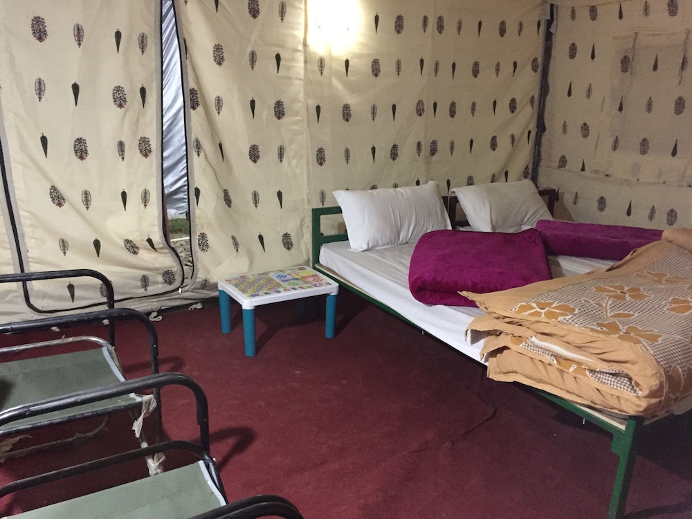 Basic Double or Twin Room, 2 Twin Beds photo 2