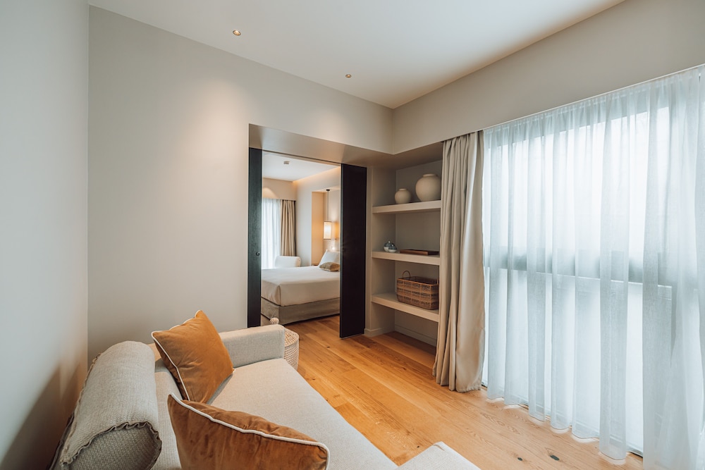 Modern Suite with Veranda (Hotel) photo 3