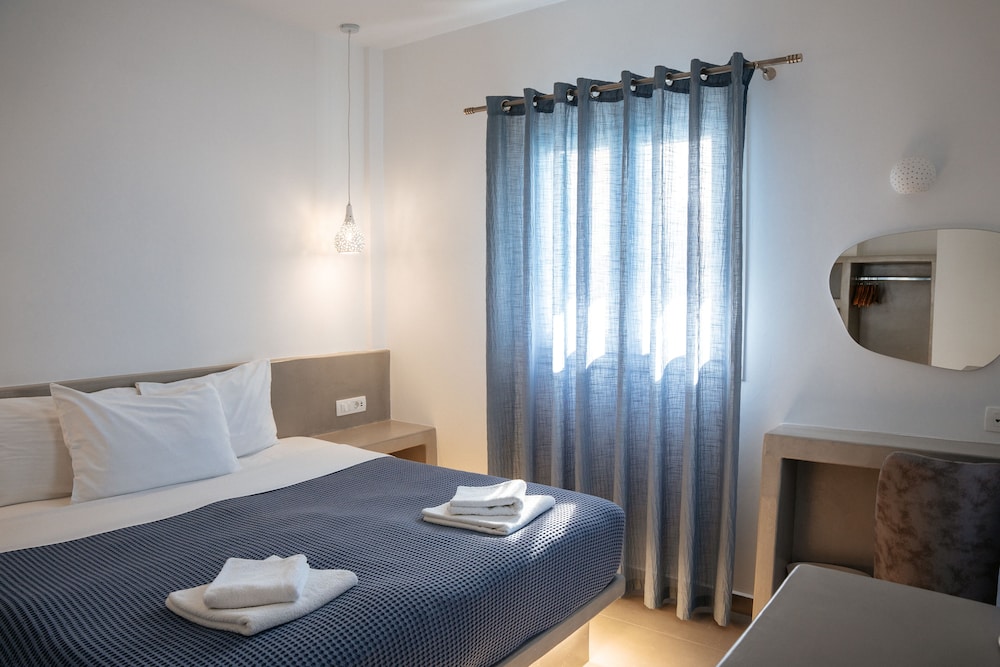 Deluxe Double or Twin Room, Balcony - Photo 3