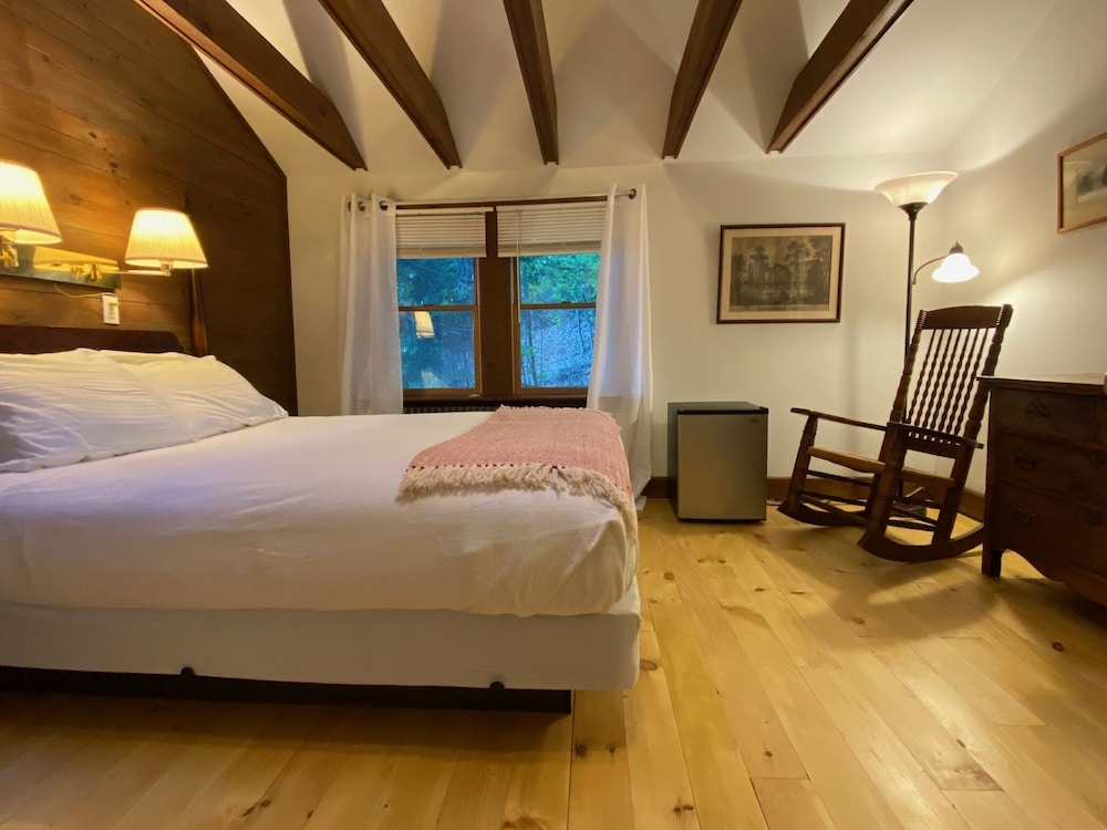 Deluxe Room, Multiple Beds