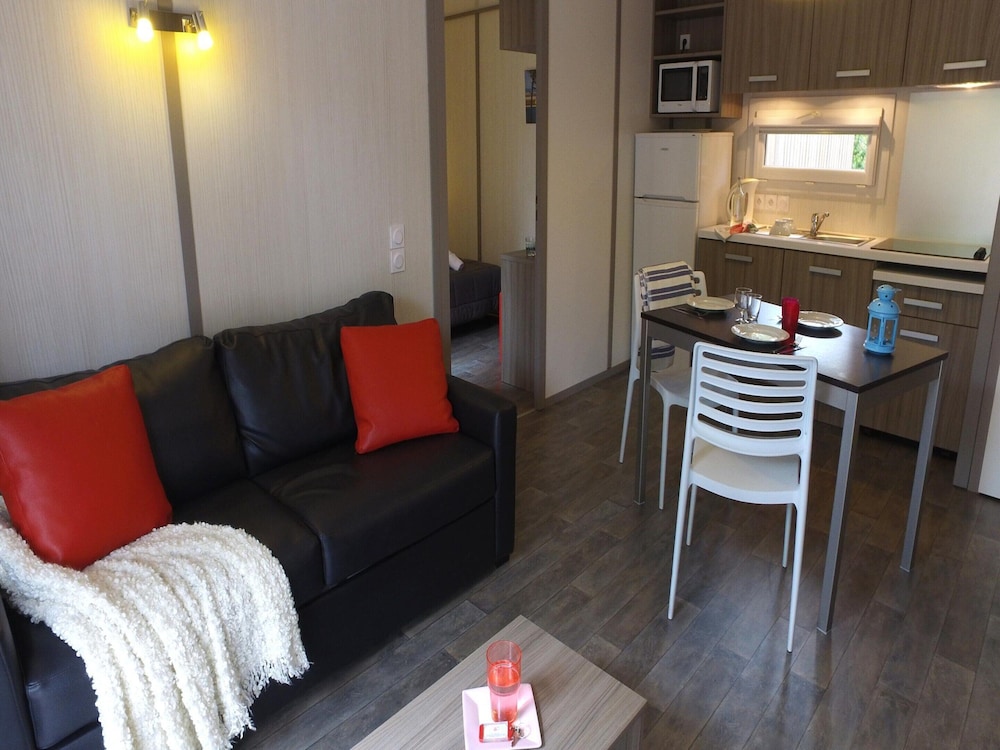 Apartment photo 3