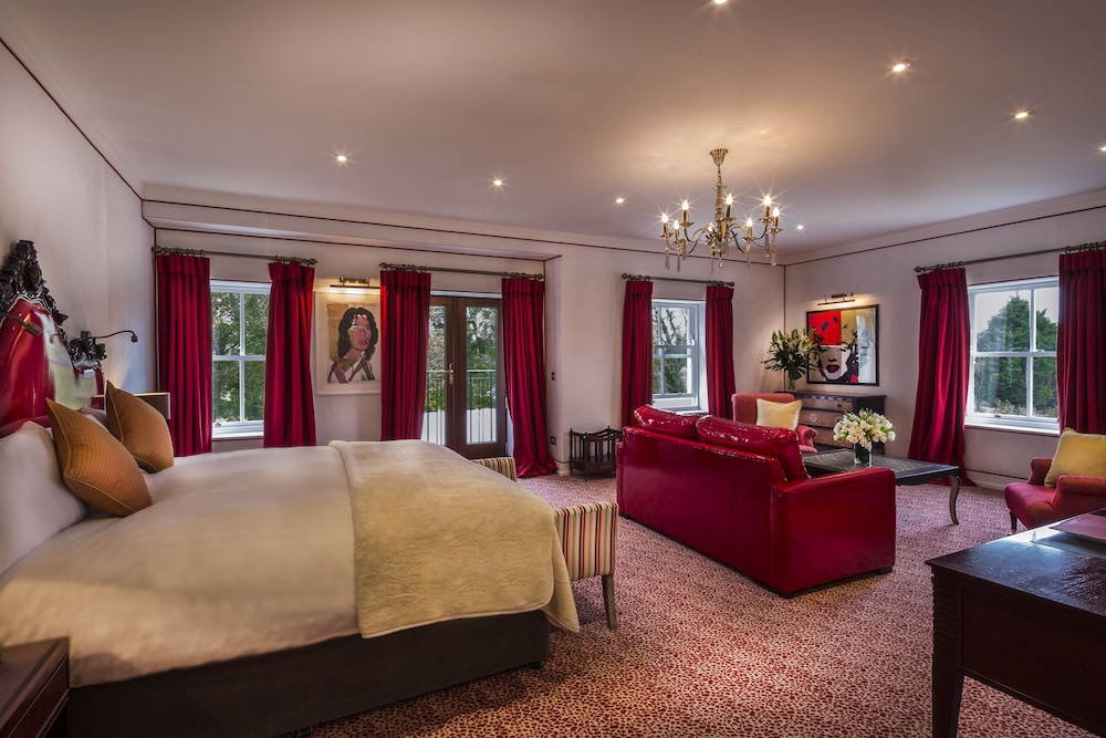 Lake View Suite photo 2