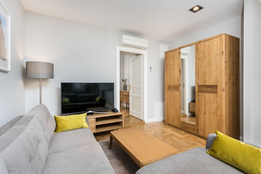 Suite, 1 Bedroom photo 2