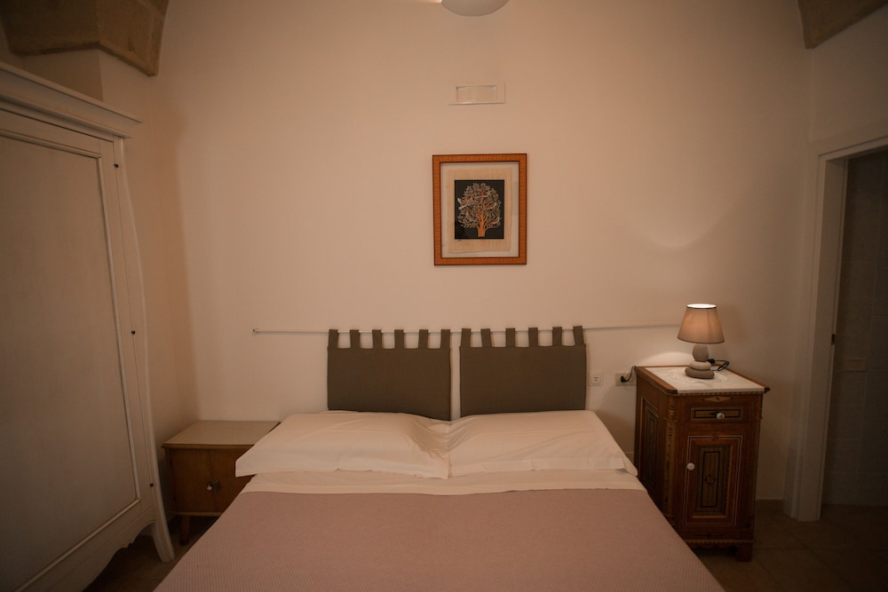 Double or Twin Room - Photo 7