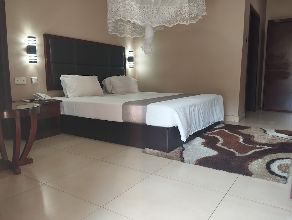 Family Suite, Balcony, Garden View