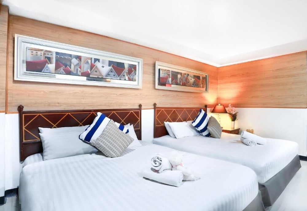 Superior Quadruple Room photo 2