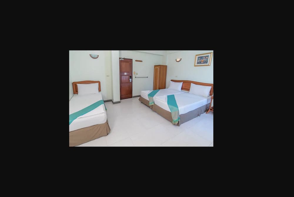Standard Triple Room photo 2