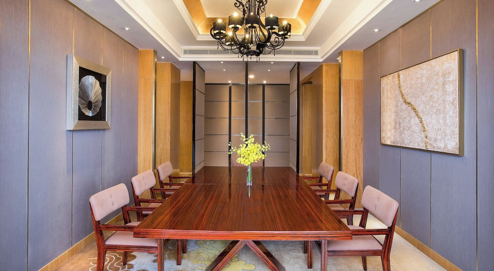 Presidential Suite, Multiple Beds (Top Floor) photo 2