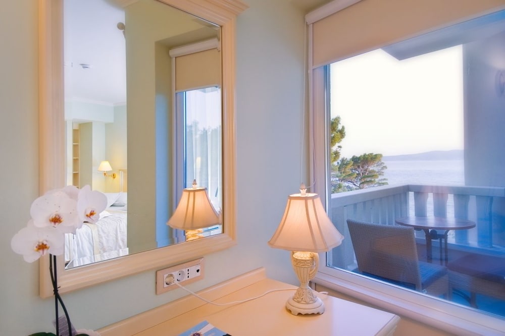 Comfort Studio Apartment, Balcony