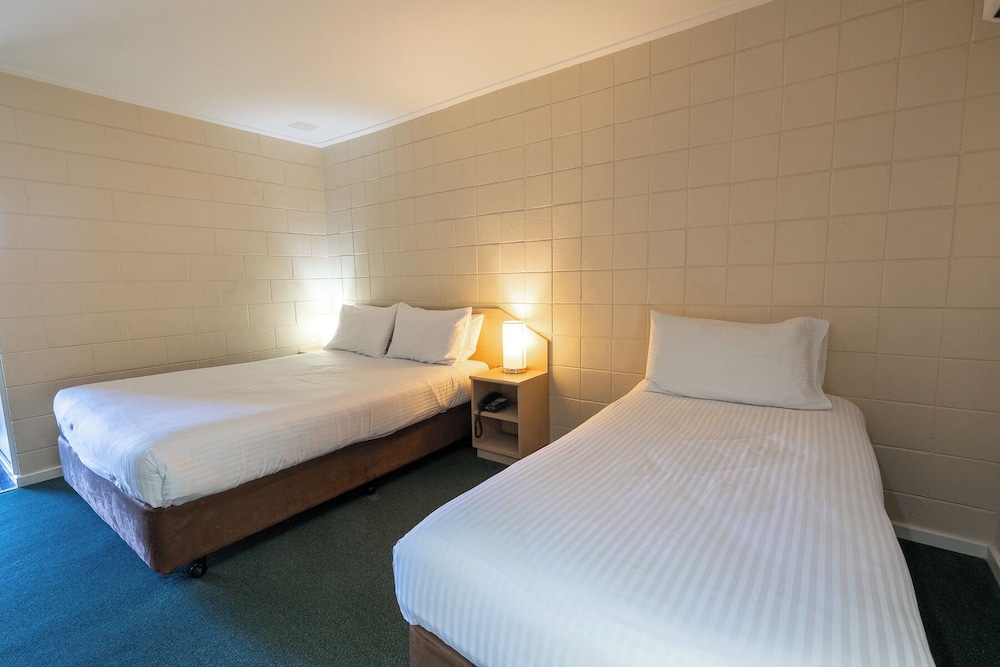 Triple Room - Photo 7