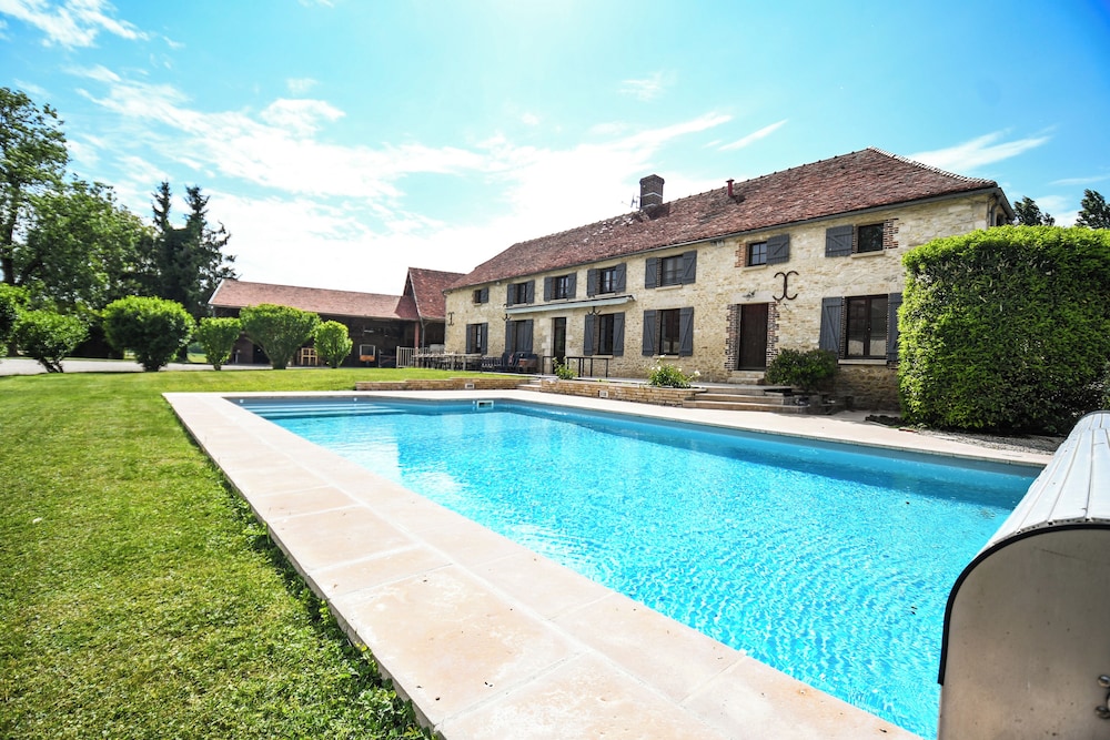 Comfort House, 5 Bedrooms, Private Pool, Pool View photo 1
