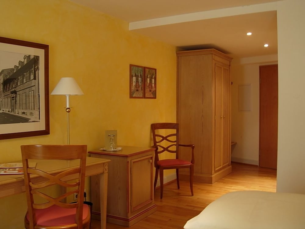 Junior Double Room Single Use, City View photo 1