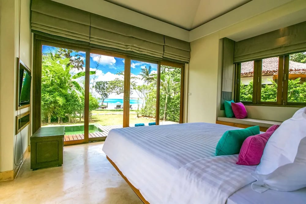 Villa, Private Pool, Partial Sea View photo 2