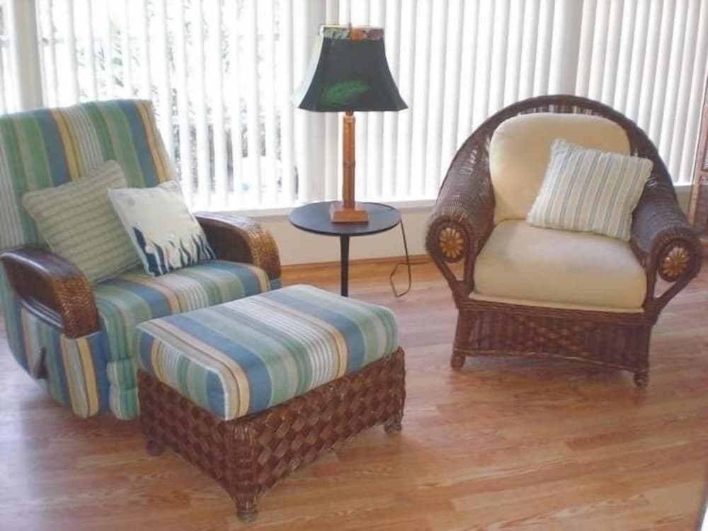 House, 2 Bedrooms photo 1