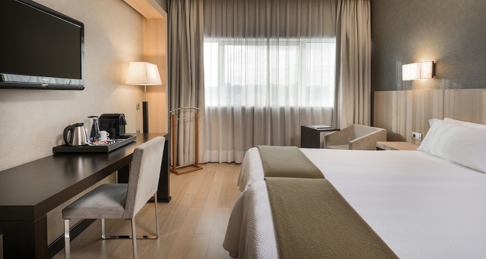Superior Room (Extra Bed 3 Adults) - Photo 1
