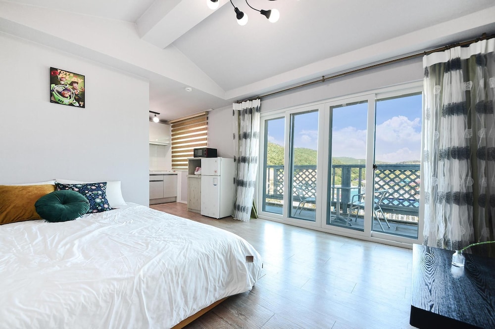 Basic Room, 1 Bedroom (Atom (1F/Private BBQ)) - Photo 1