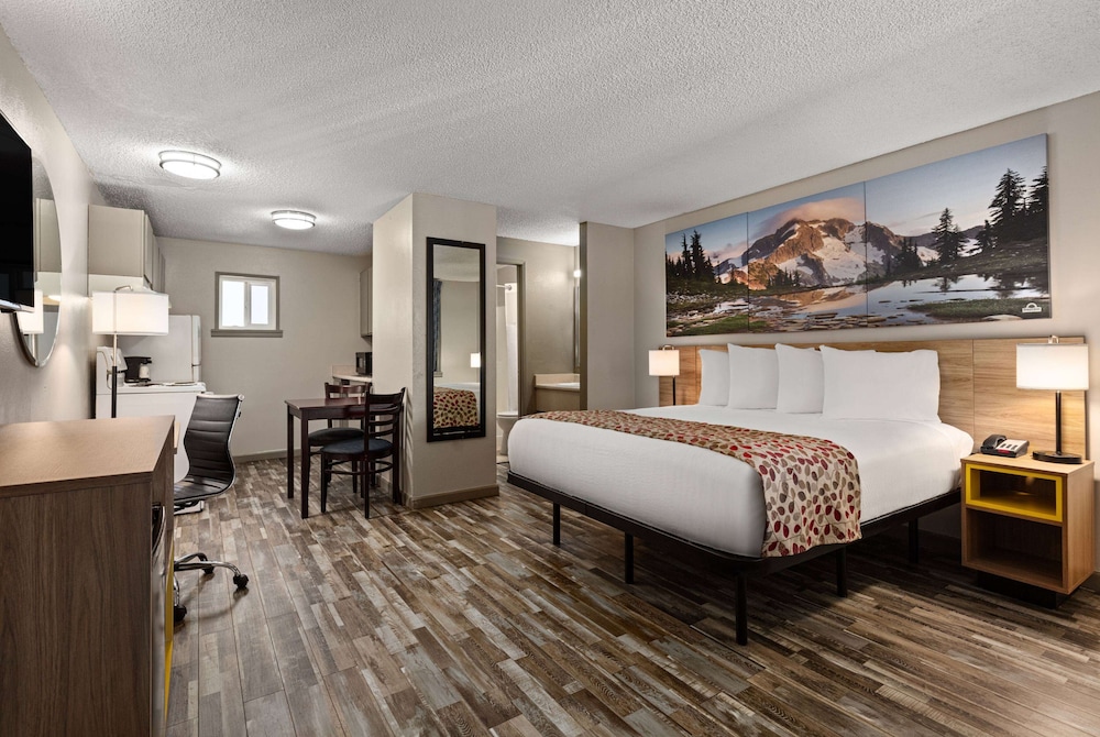 Room, 1 King Bed, Non Smoking photo 1