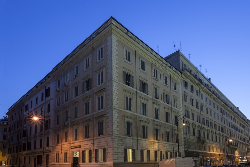 Triple Room, Annex Building (Via Carlo Cattaneo, 26) photo 2
