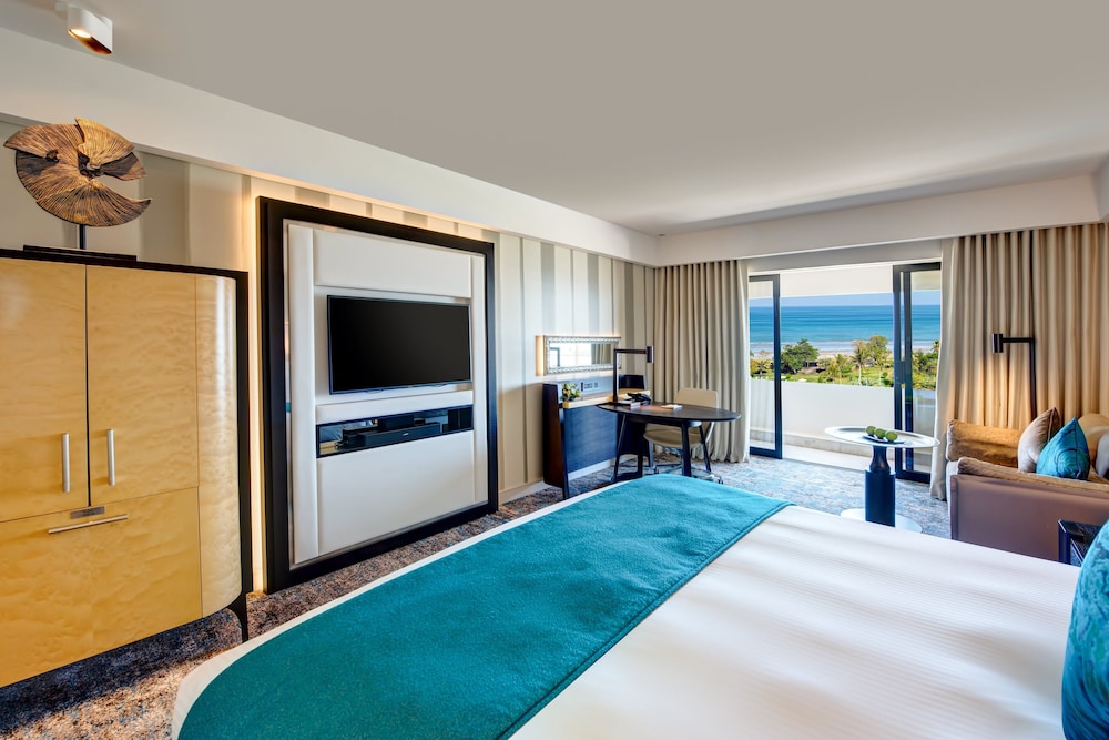 Room, 1 King Bed, Balcony, Sea View - Photo 1