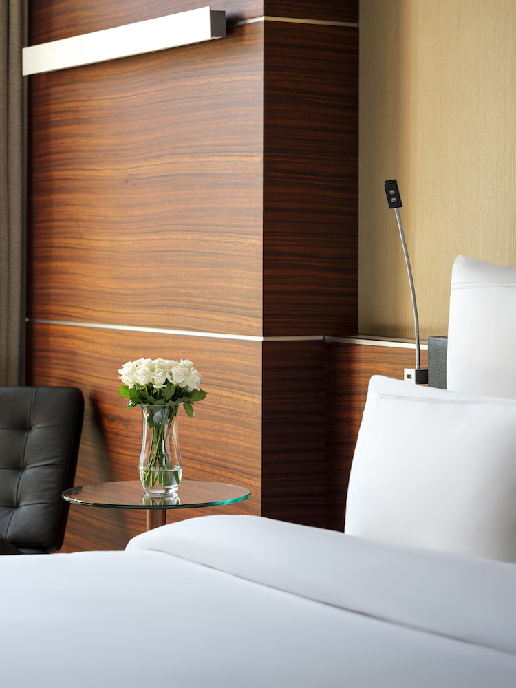 Executive Room Sea View 1 King Bed