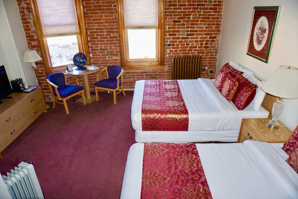Premium Room, 2 Queen Beds (Top Floor) photo 3