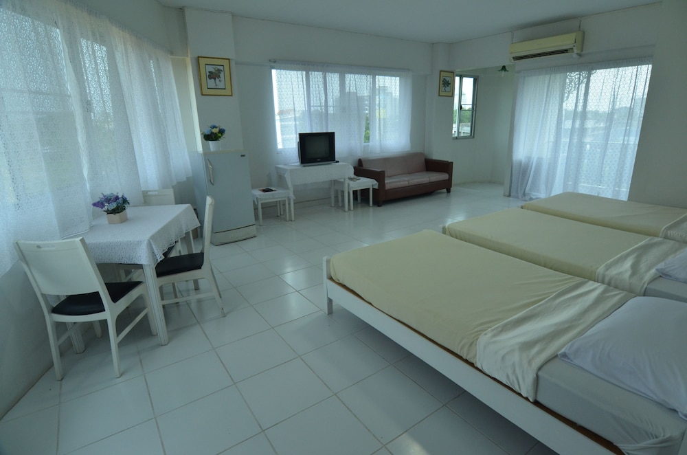 Triple Room with Balcony photo 2