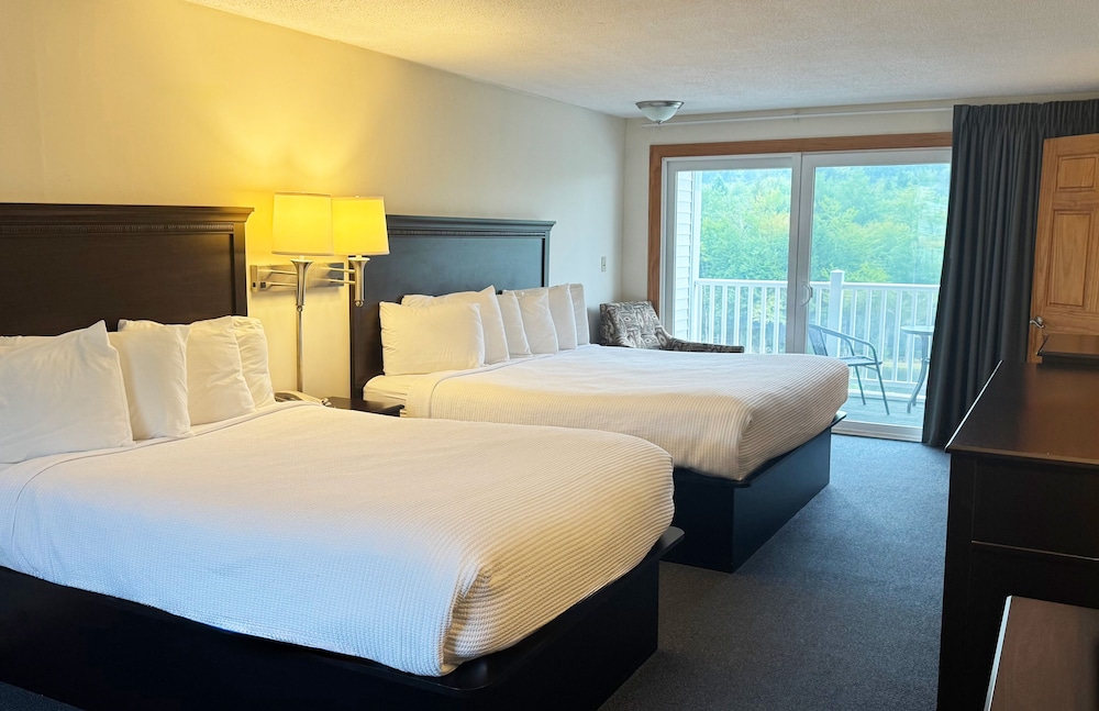 Room, Multiple Beds, Lake View, Lakeside - Photo 1