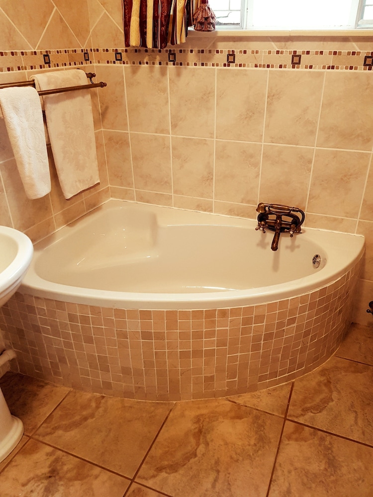 Honeymoon Suite photo 3