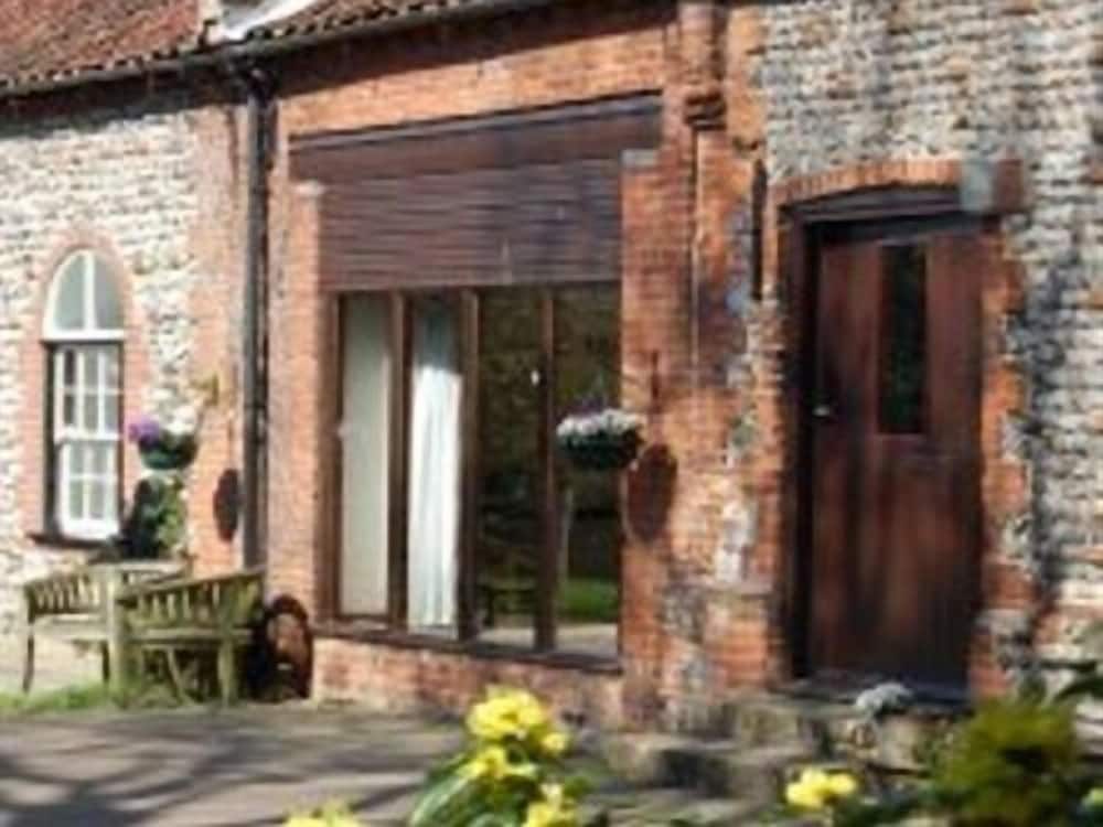 Standard Cottage, Private Bathroom (The Coach House)