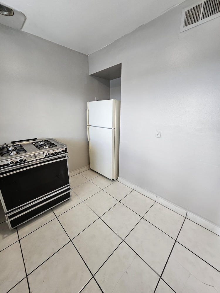 Family Apartment, Multiple Beds, Kitchen photo 2