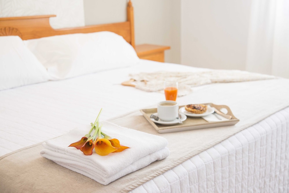Standard Double or Twin Room, Mountain View photo 2