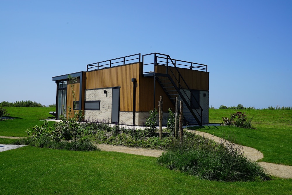 Basic Chalet (Pavilion 6) photo 1