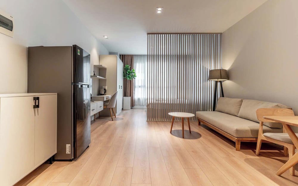 Deluxe Apartment, 1 King Bed, Kitchen, City View