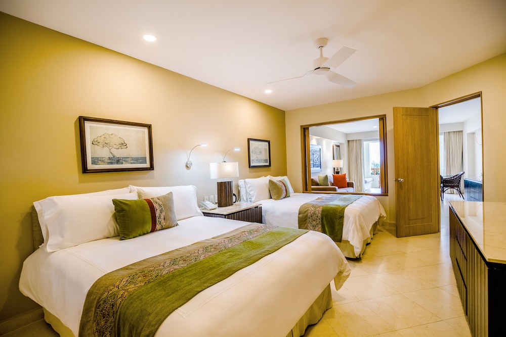 Parlor Suite OV Plus