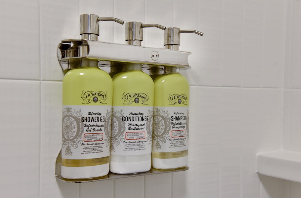 Suite, 1 Bedroom, Roll-in Shower, Kitchen (Communications Accessible) - Photo 1