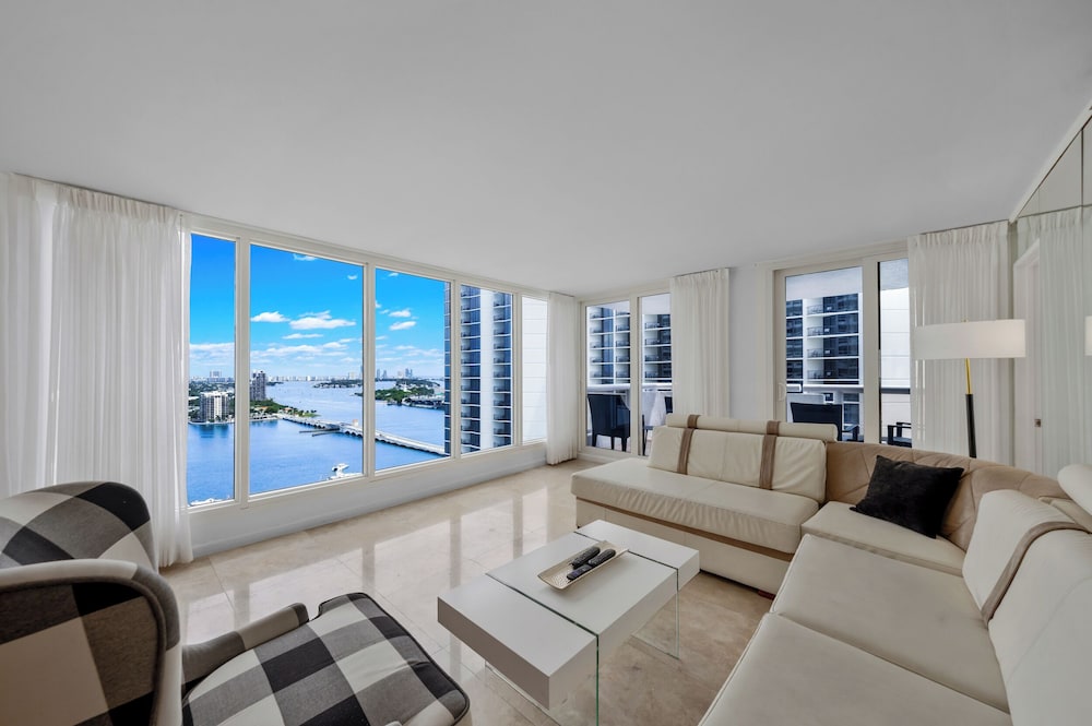 Deluxe Apartment, 2 Bedrooms, Bay View