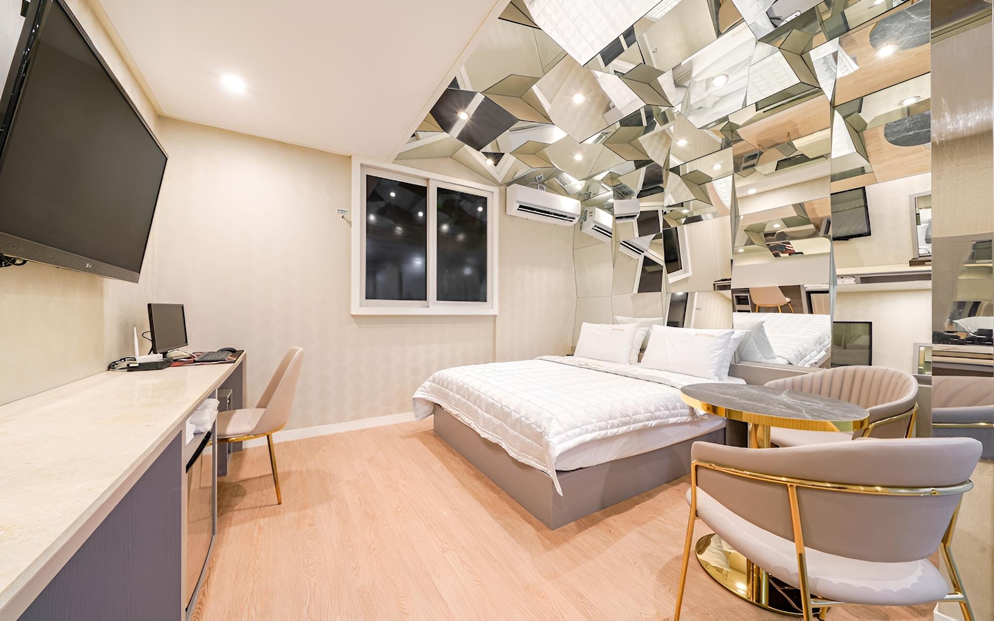 Room (Deal deluxe (free Netflix breakfast 1) - Photo 4