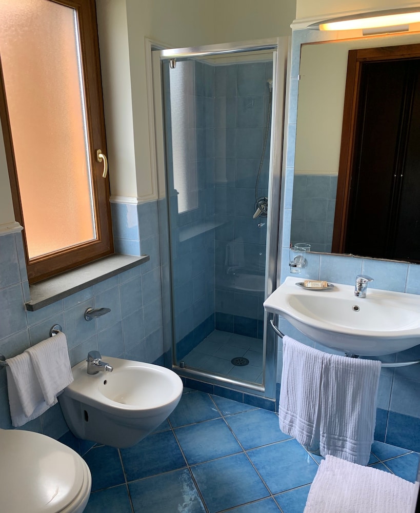 Double Or Twin Room photo 3