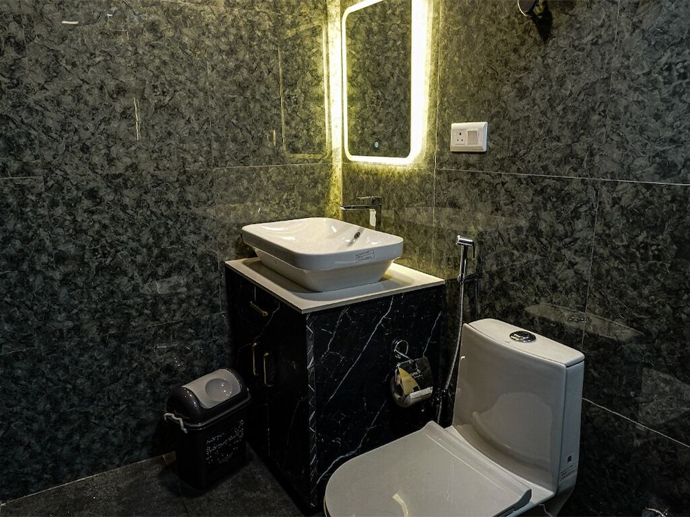 Deluxe Rooms Without Lake View photo 2