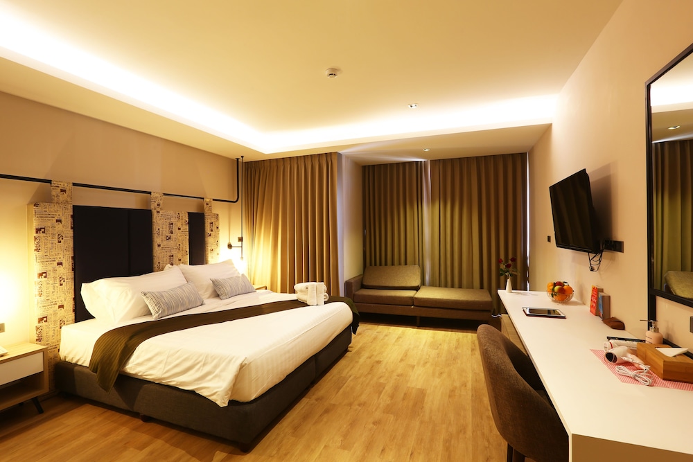 Deluxe Double Room - Photo 1