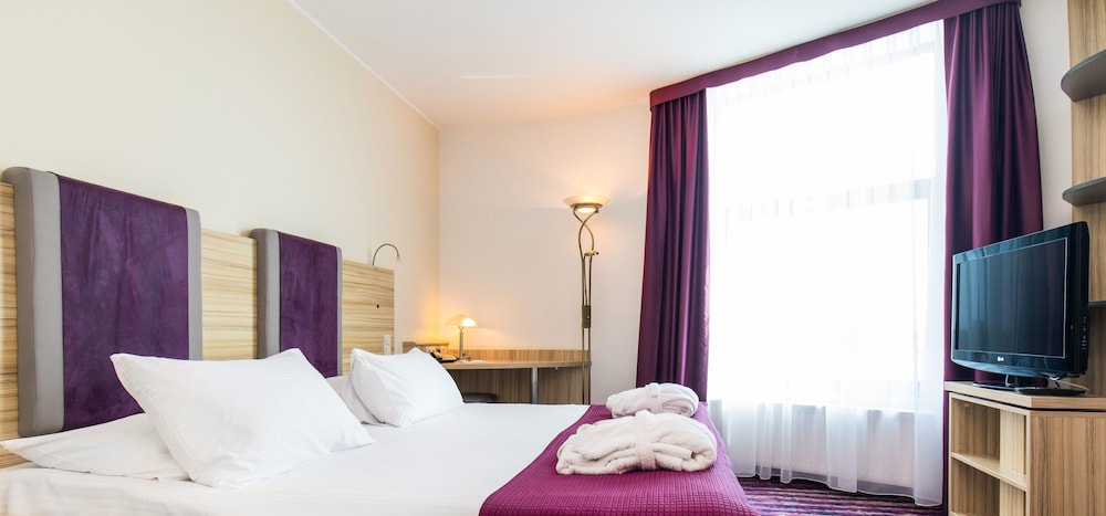 Suite - Photo 6