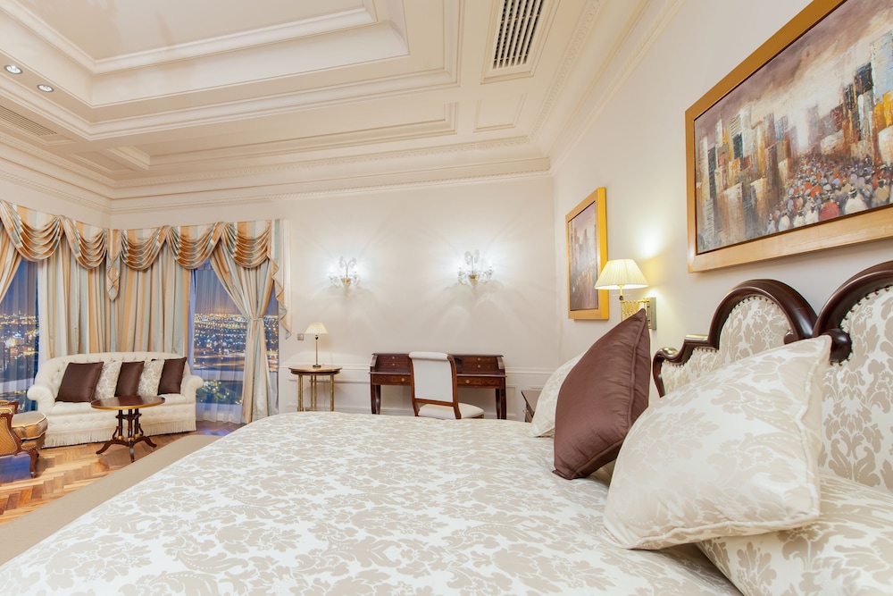 Luxury Suite, 1 Bedroom, Kitchen (Dining, Bath, View) photo 2