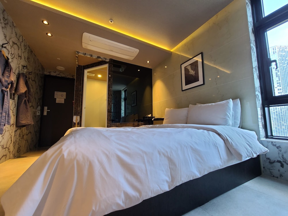 Deluxe Room - Photo 2