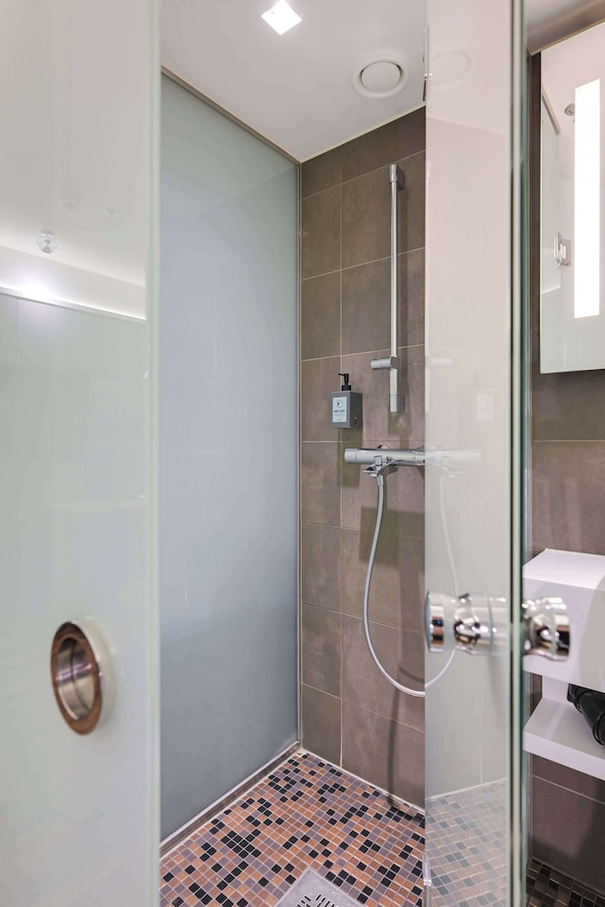 Double Room (Compact) - Photo 7