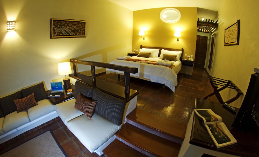 Superior Suite, Pool Access, Sea View - Photo 1